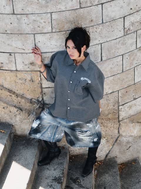 Bad Habits Kampagne: Gambetto Shirt mit No Mercy Shorts